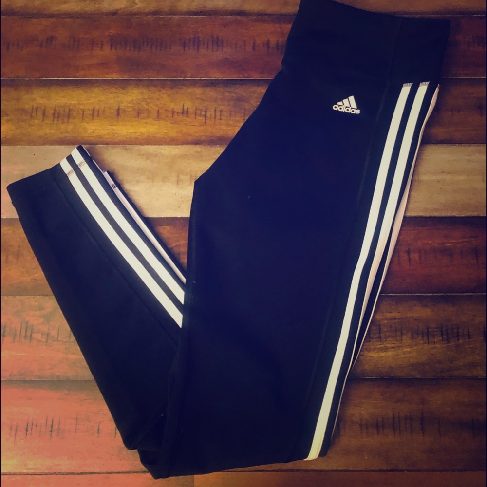 Classic Adidas, 3 Stripe - Mid Rise Legging